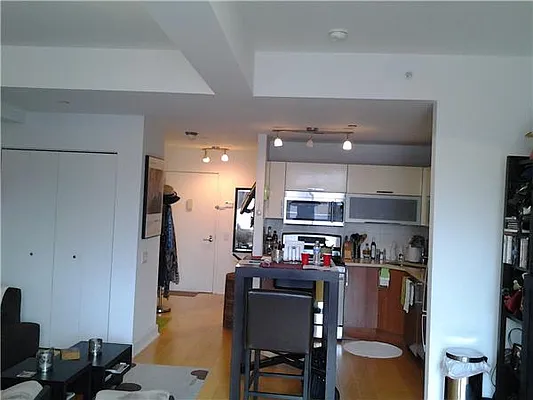 Sold by R New York | media 13