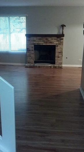 Family Room (view 1)