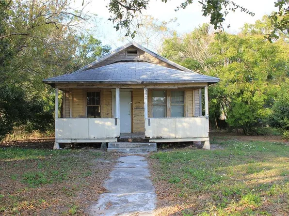 322 Gibson Ave, Lake Wales, FL 33853