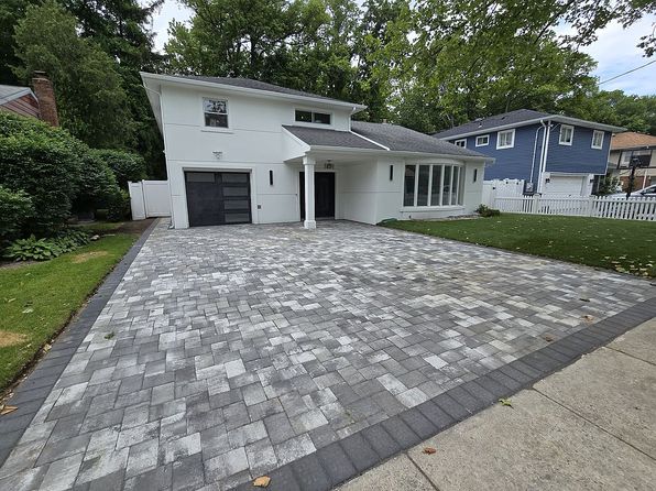 34 Newport Dr