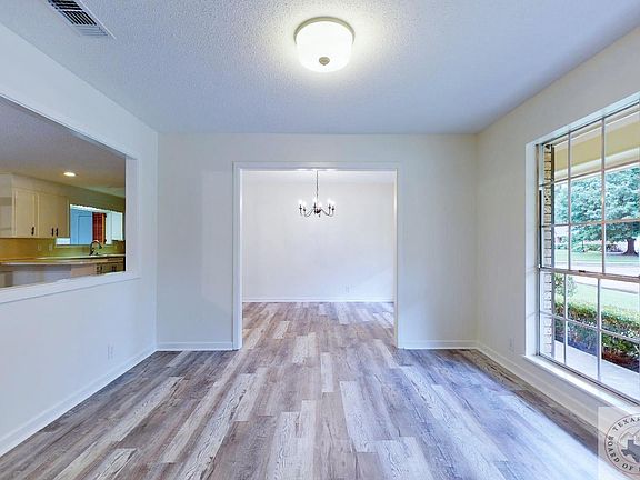 5th image of 3711 Potomac Ave