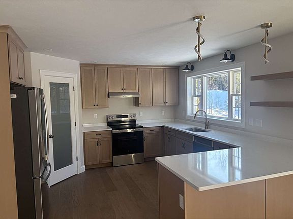 2nd image of 130 Willard Rd