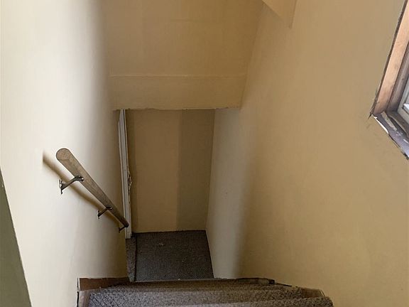 4th image of 1022 S 9th Ave