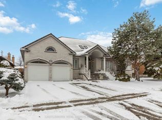 2444 Hensall St E, Mississauga, ON L5A 2T2