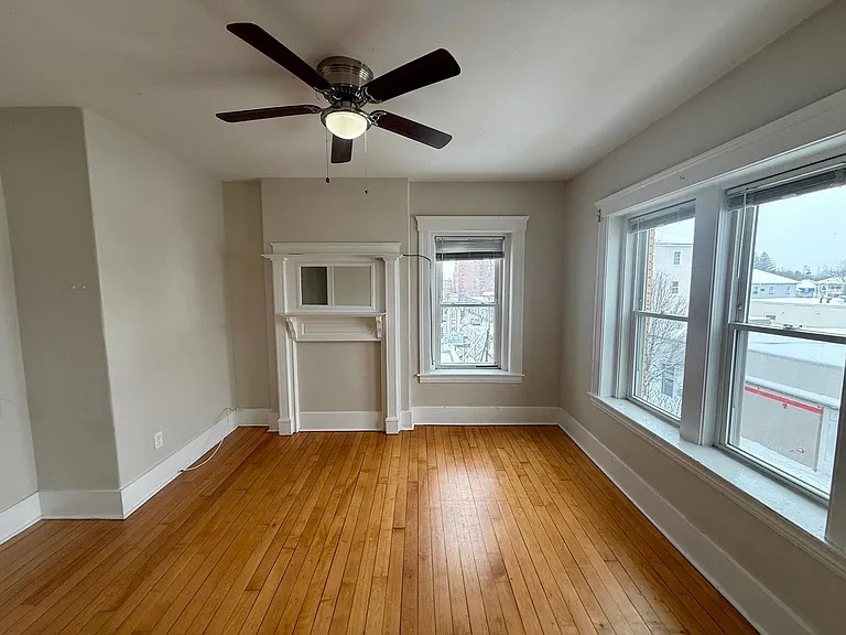 23 Millbury St — Photo 1
