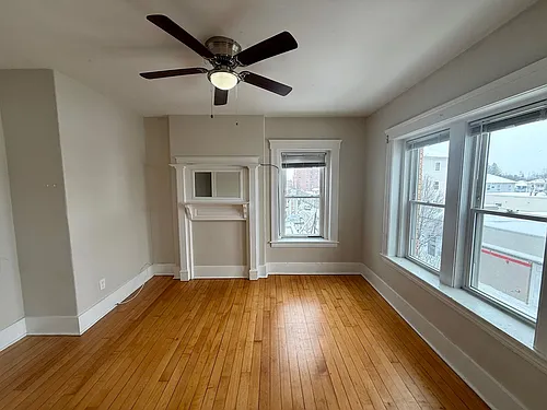 23 Millbury St Photo 1