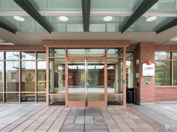 1188 106th Avenue NE #429, Bellevue, WA 98004