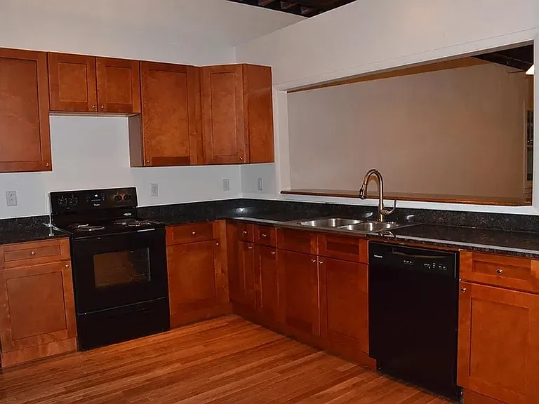 111 N Main St — Photo 3