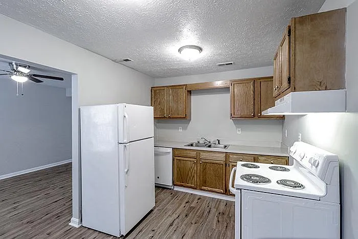 8508 Standing Oak Dr — Photo 8
