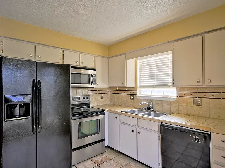 1942 Timberline Way — Photo 9