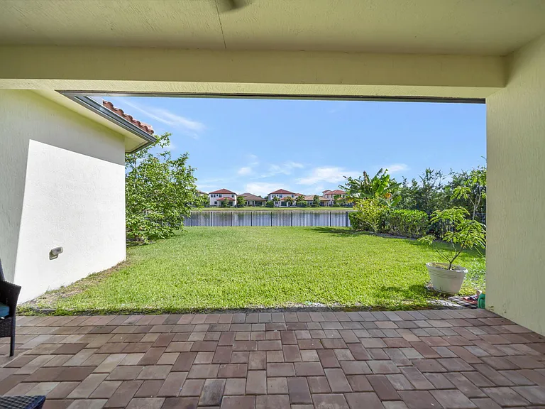 12055 Lake Trail Ln — Photo 39