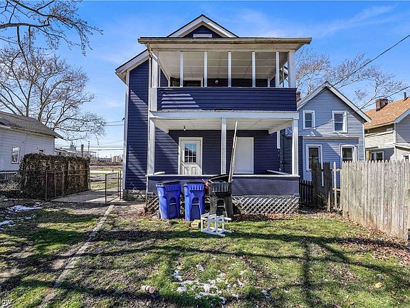 3rd image of 2103 W 106th St