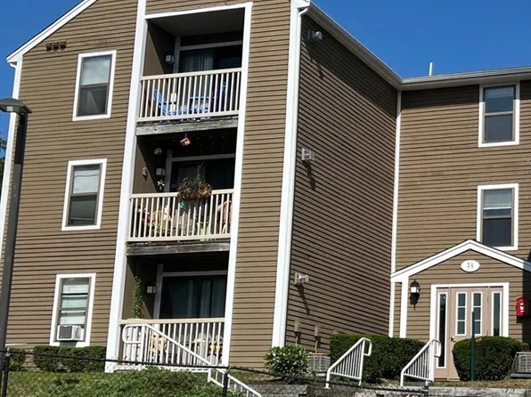 3 Marc Dr APT 3A9, Plymouth, MA 02360