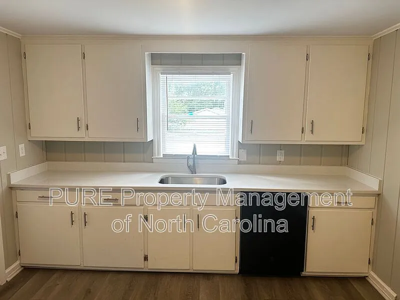 2 bed, 1.0 bath, 838 sqft, $845 — Photo 4