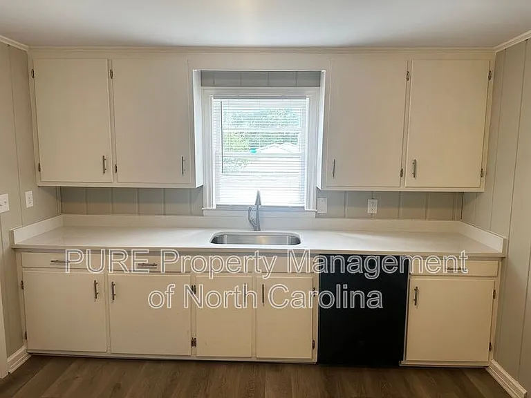 110 Mendota Ave — Photo 9