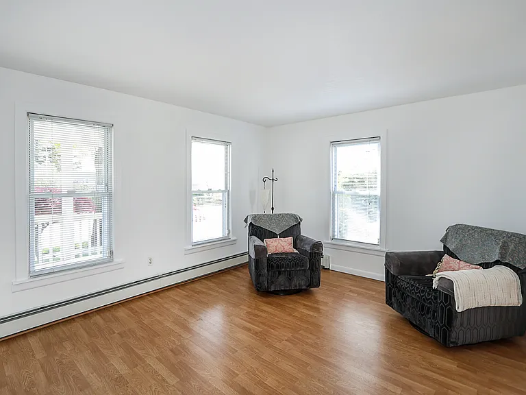 237 Fulton St — Photo 8