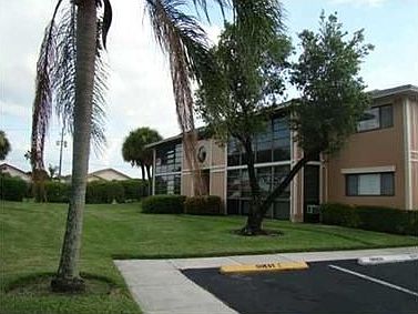 2nd image of 7660 Ashmont Cir