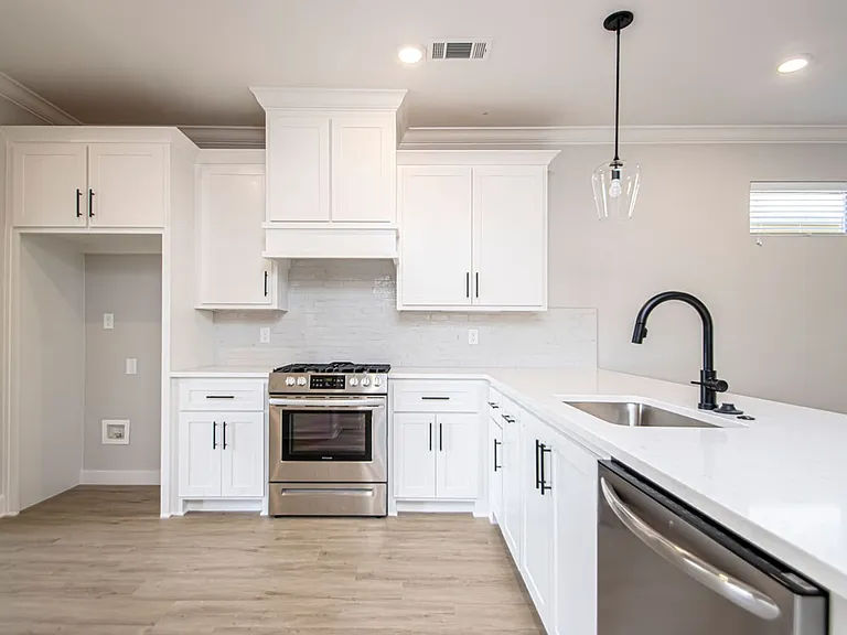 302 Kanis Ridge Dr — Photo 8