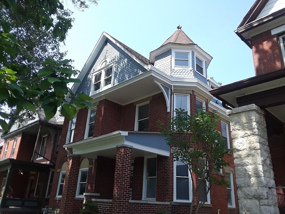 1st image of 390 E Oakland Ave #1
