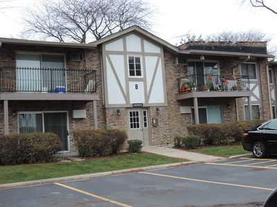 16W520 Lake Dr #8B-105, Willowbrook, IL, 60527