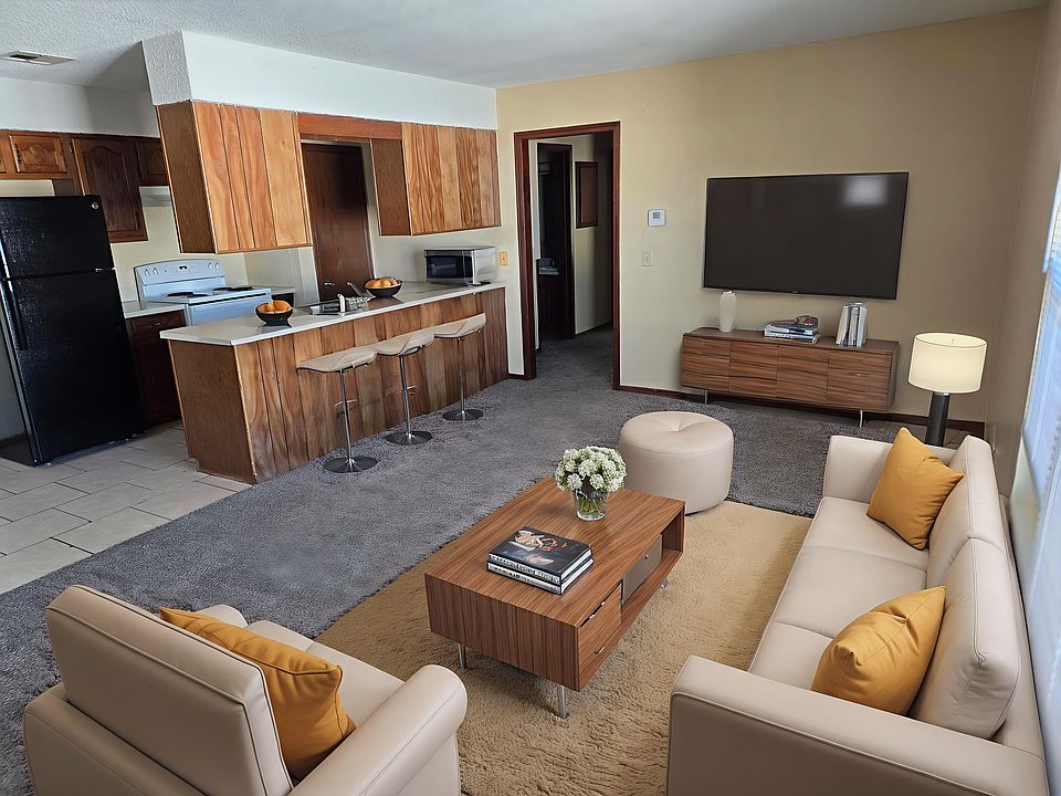 1st image of 419 S Oakdale Dr #6
