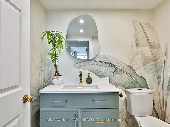 3rd image of 1360 Rathburn Rd E #1405
