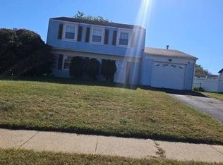 33 Trescott Ln, Willingboro, NJ