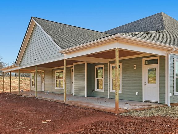 3rd image of 736 Stewart Gin Rd