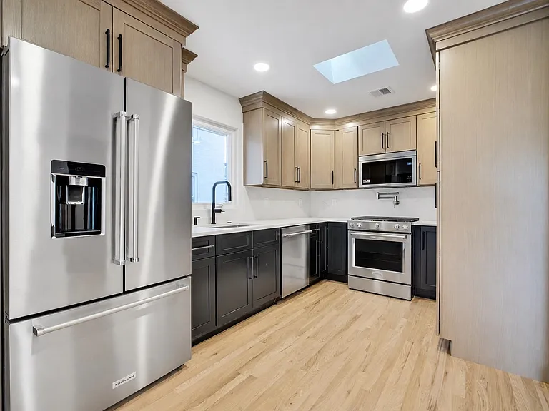 7809 Broadway #2 — Photo 4