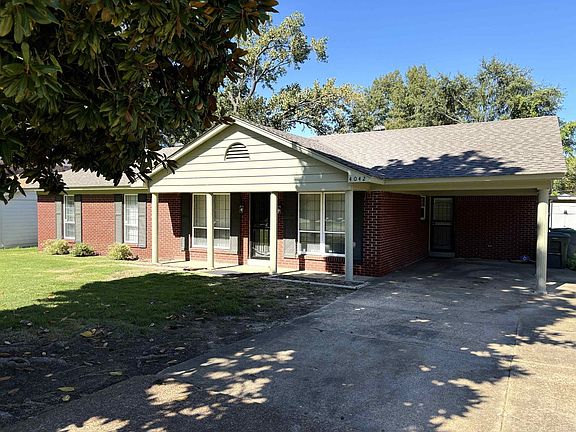 3rd image of 4042 Twin Lakes Dr