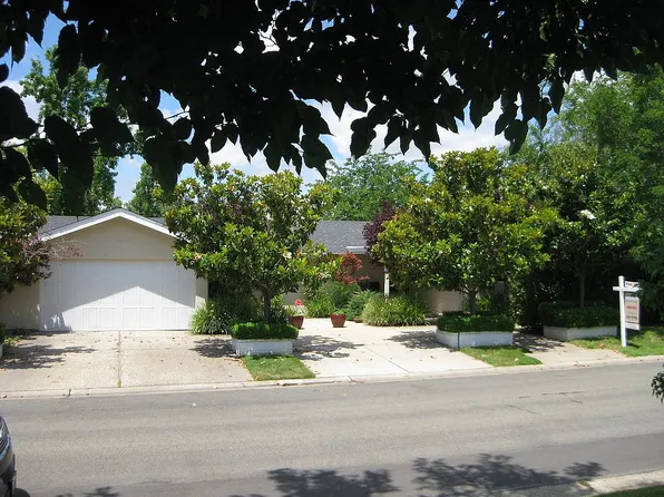 2821 Walton Way, Sacramento, CA 95821
