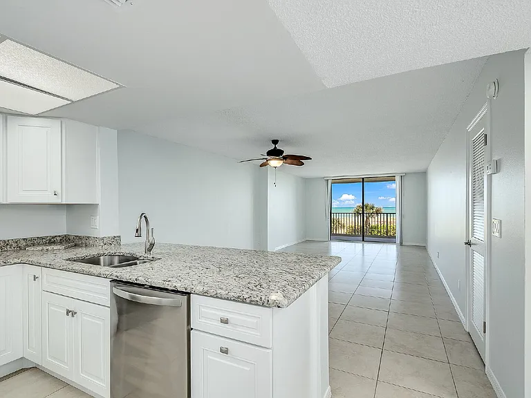 1860 N Atlantic Ave #B202 — Photo 8