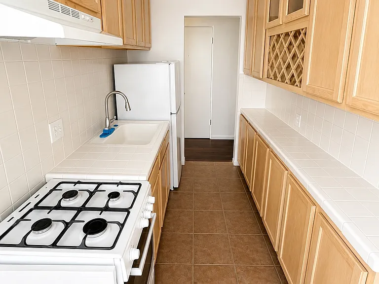 152 S Maple Dr #7 — Photo 13