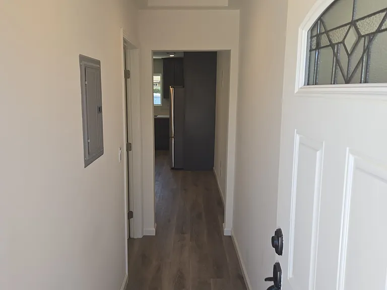 455 Royal Ave — Photo 2