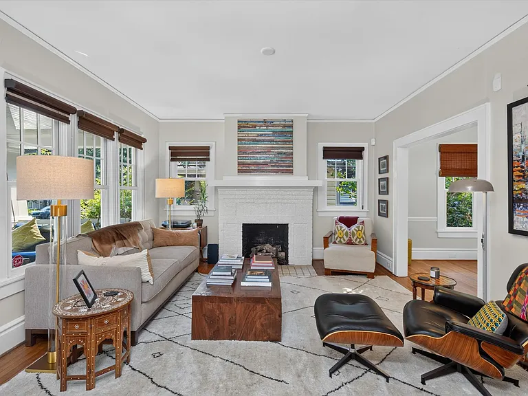 2038 Dartmouth Pl — Photo 3