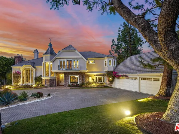3819 Vista Linda Dr, Encino, CA 91316