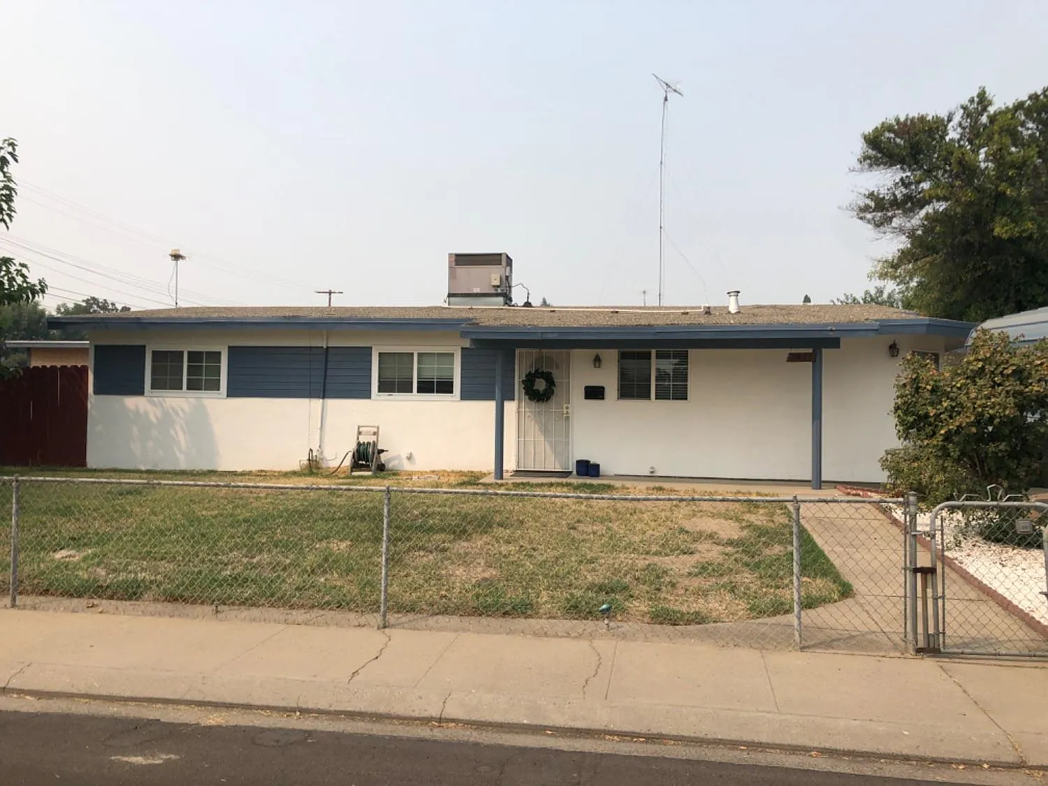 1421 Thorsen Ave photo 1