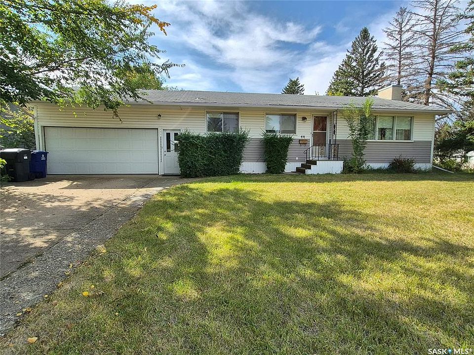 1st image of 44 Ash Dr