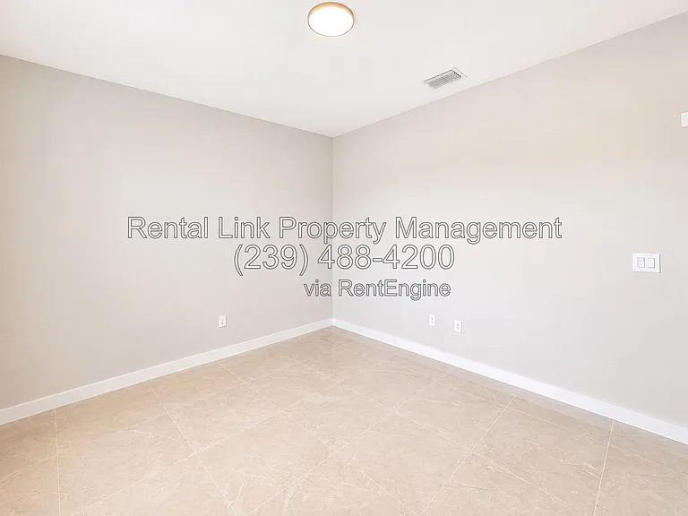 2116 NE 22nd Ave — Photo 23