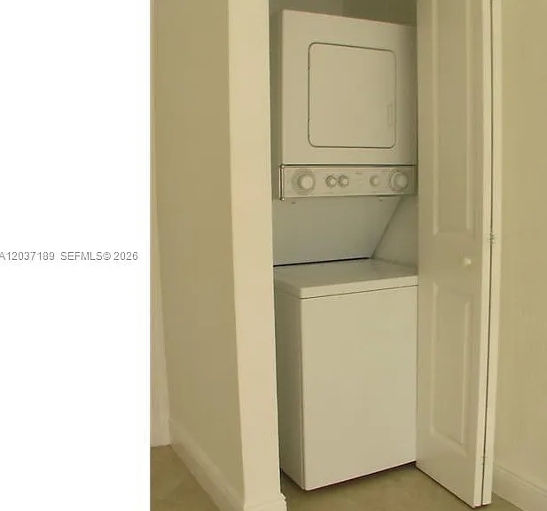 2880 Pine Tree Dr #5 — Photo 9
