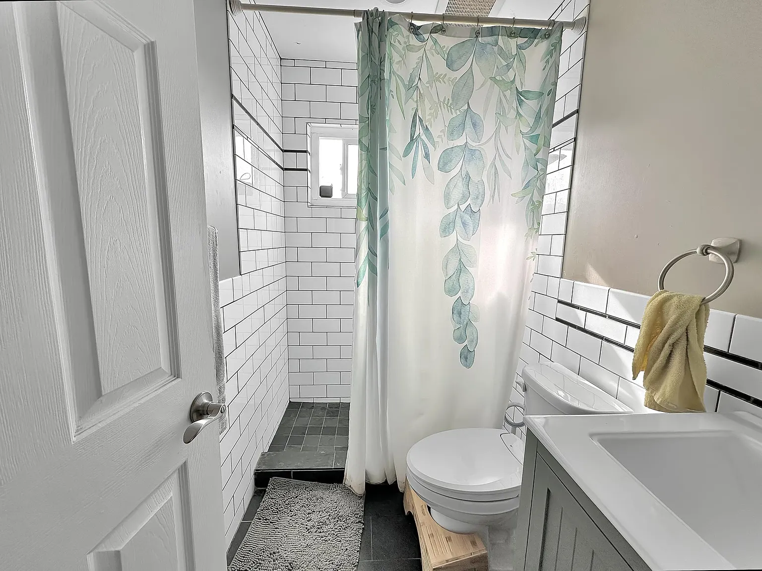 2 bed, 758 sqft, $2,895 — Photo 2