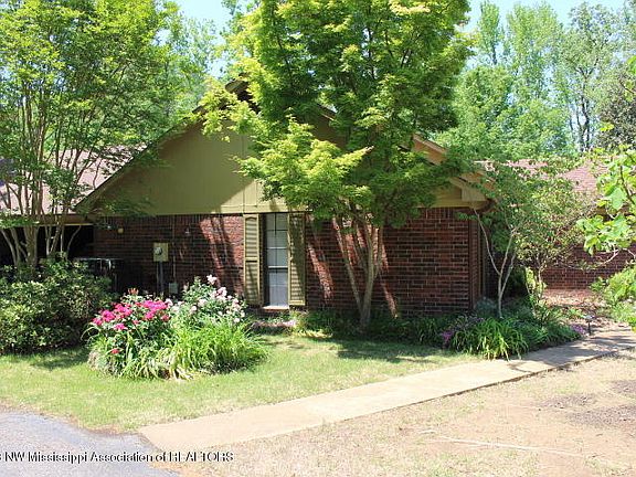 3rd image of 4711 Apple Creek Dr
