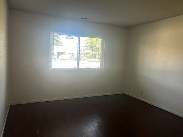 1412 Circle Dr E — Photo 12