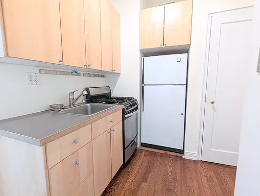 Rented by Manhattan Spaces | media 4