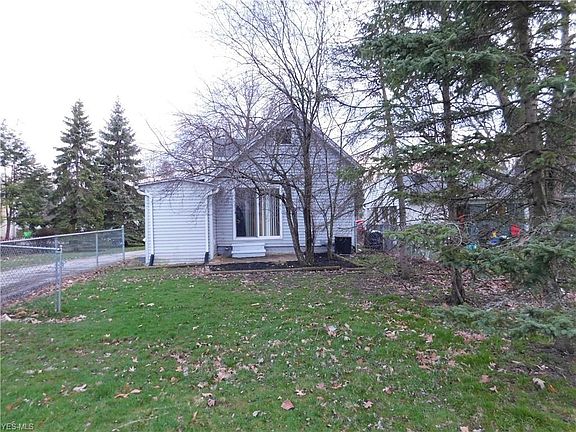 2nd image of 121 Talbot Dr