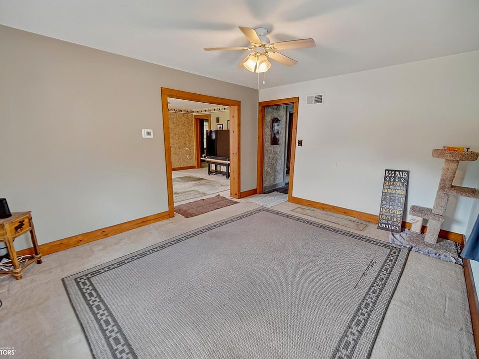 13th image of 1021 1st Ave