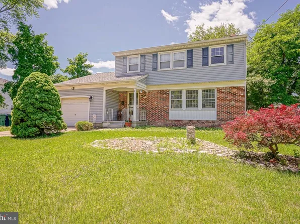 53 Hamilton Rd, Marlton, NJ 08053