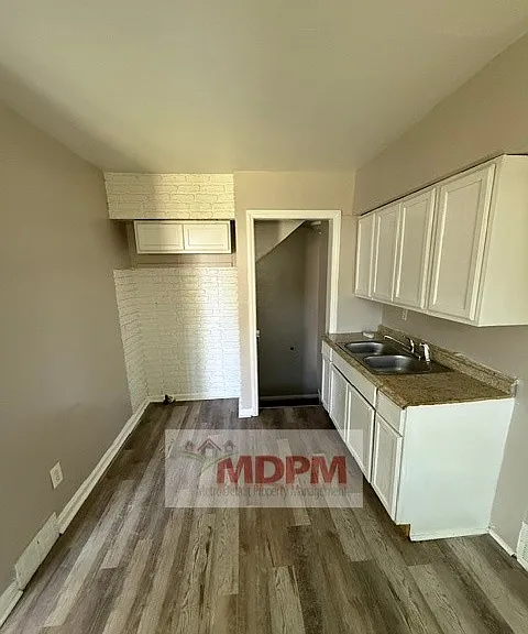 20078 Waltham St — Photo 4