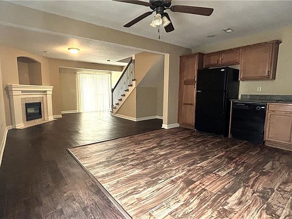 3rd image of 13680 Oak Valley Dr