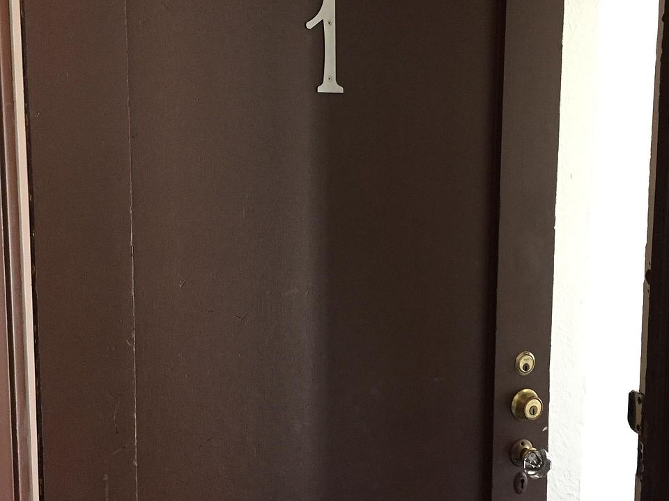 1st image of 1537 Corinth Ave APT 1